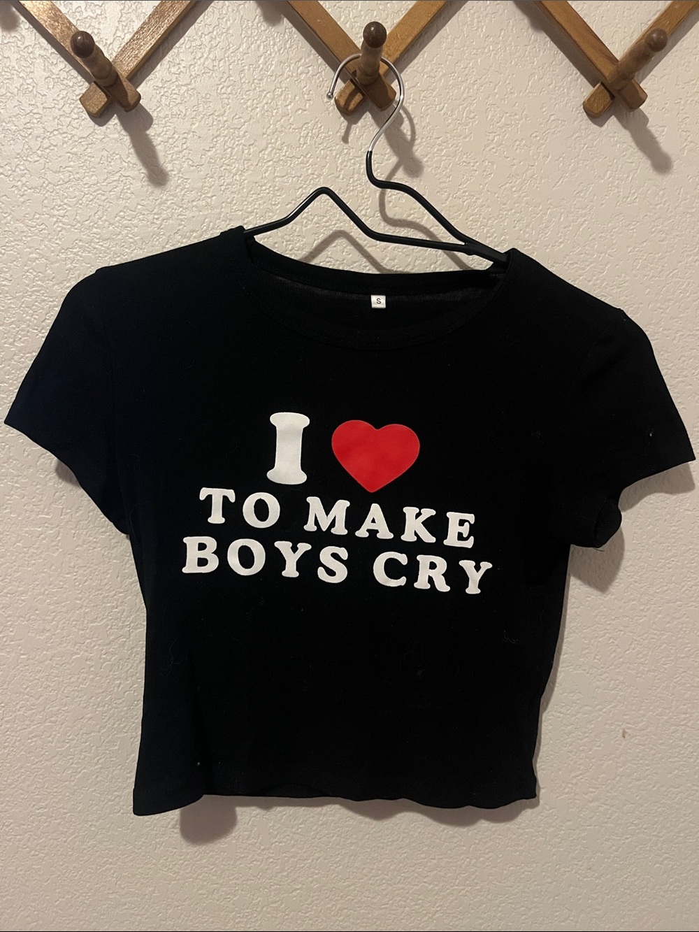 Black Crop graphic tee